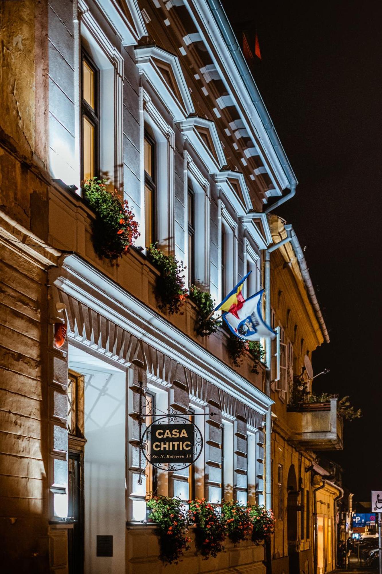 Casa Chitic - Hotel & Restaurant- Str Nicolae Balcescu 13 Brasov Luaran gambar